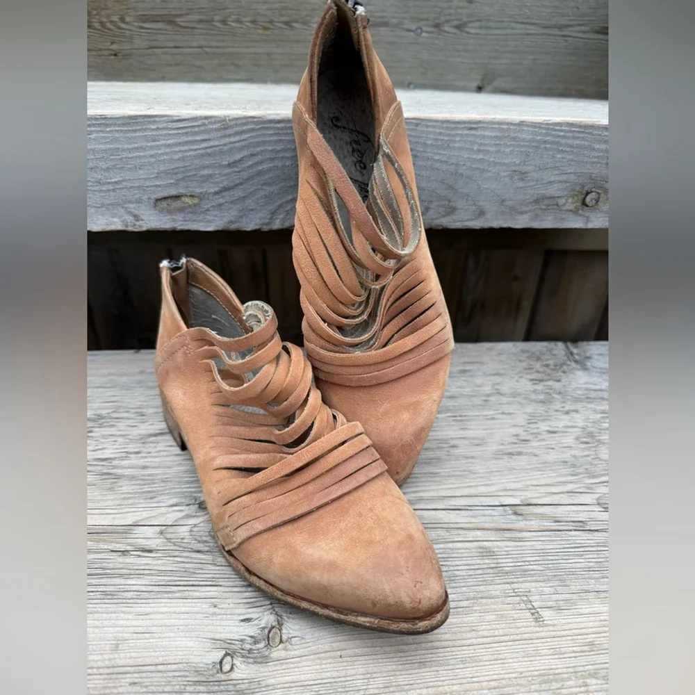 Free People Lost Valley Ankle Boot Tan Strappy Italian Leather Size 36 (EU) US 6 - Picture 8 of 10